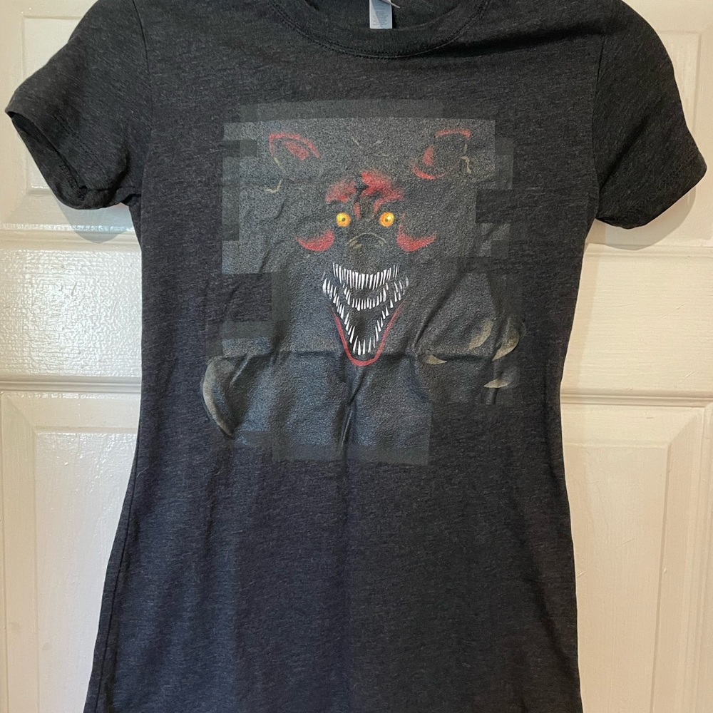 Tee Public Shirt Women’s Small